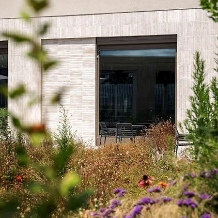 Hotel Zleep Lausanne-chavannes 3*