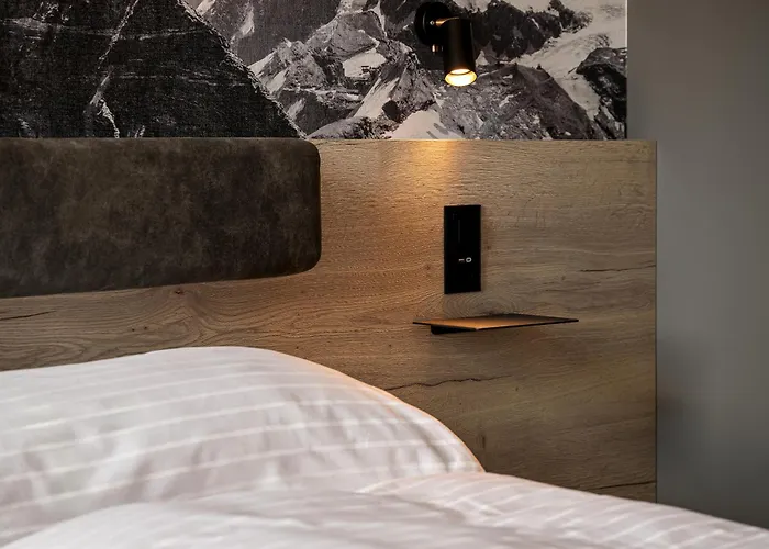 Hotel Zleep Lausanne-chavannes 3*