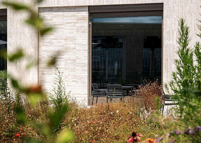 Hotel Zleep Lausanne-chavannes 3*