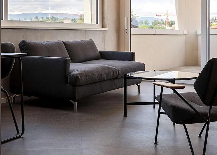 Hotel Zleep Lausanne-chavannes 3*